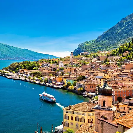 Casa Alpino Lägenhetshotell Riva del Garda